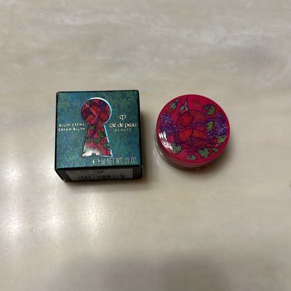 Cle de Peau Cream Blush 201 Warmth’s Magic SPECIAL EDITION - Picture 2 of 2